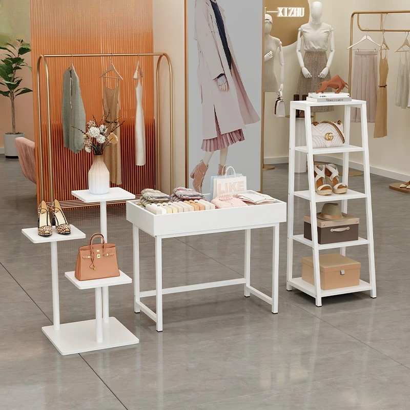 رف عرض للنوافذ، خزانة عرض لمتا - مراجعة Baby Clothing Display Stand وسعره